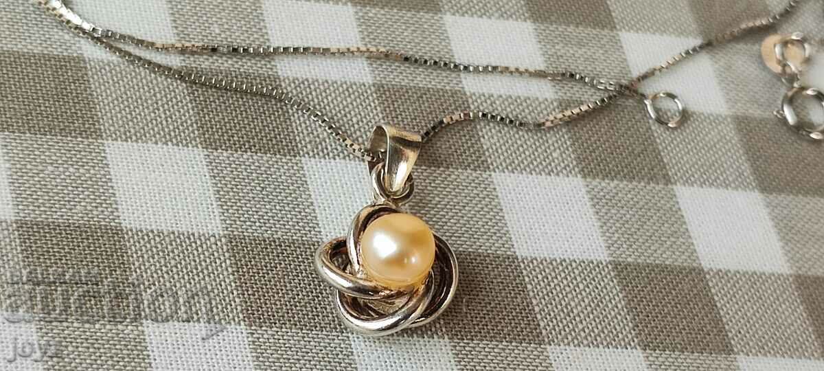 SILVER NECKLACE with PEARL 2.94 g/SAMPLE 925 with price 13.99 BGN | € 7.15 SILVER NECKLACE with PEARL 2.94 g/SAMPLE 925 with price 13.99 BGN | € 7.15