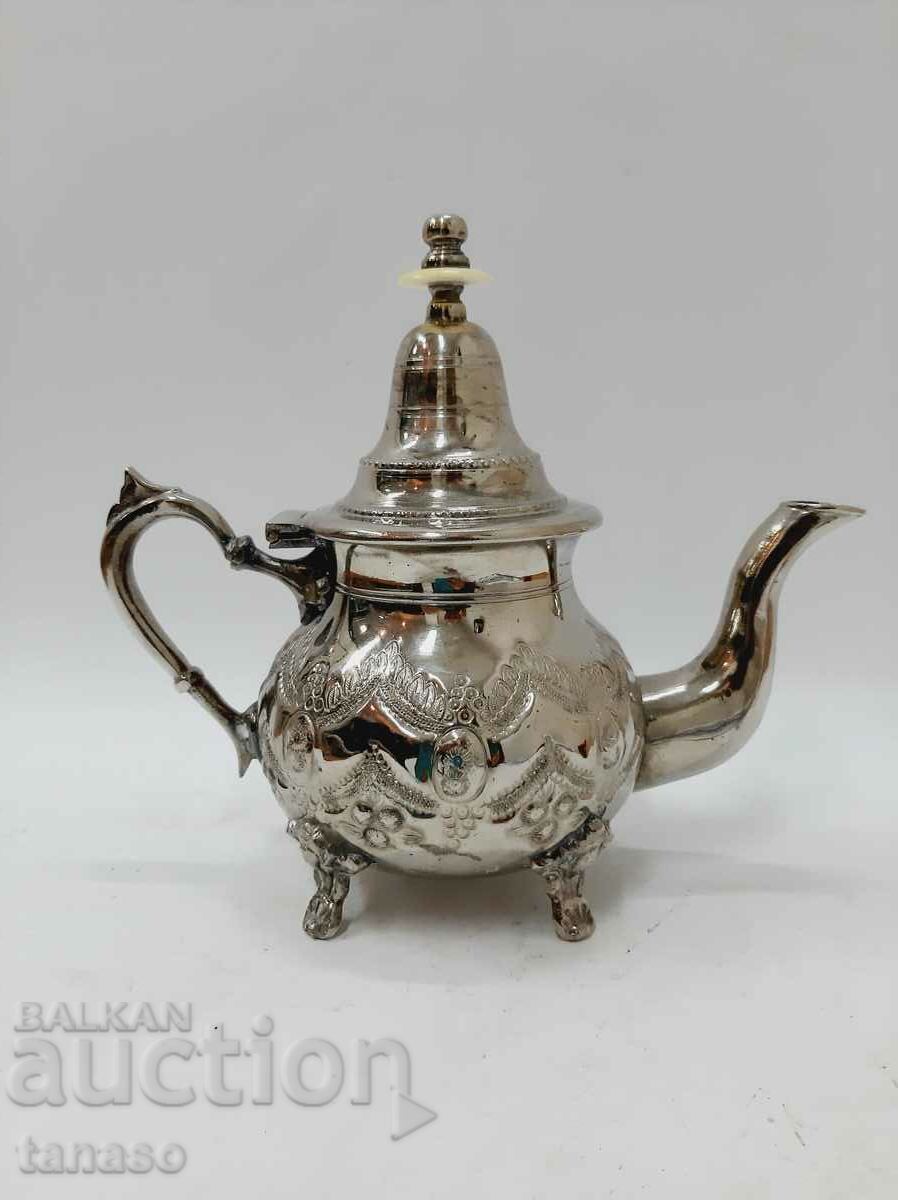 Ceainic marocan vechi din bronz (2,3)