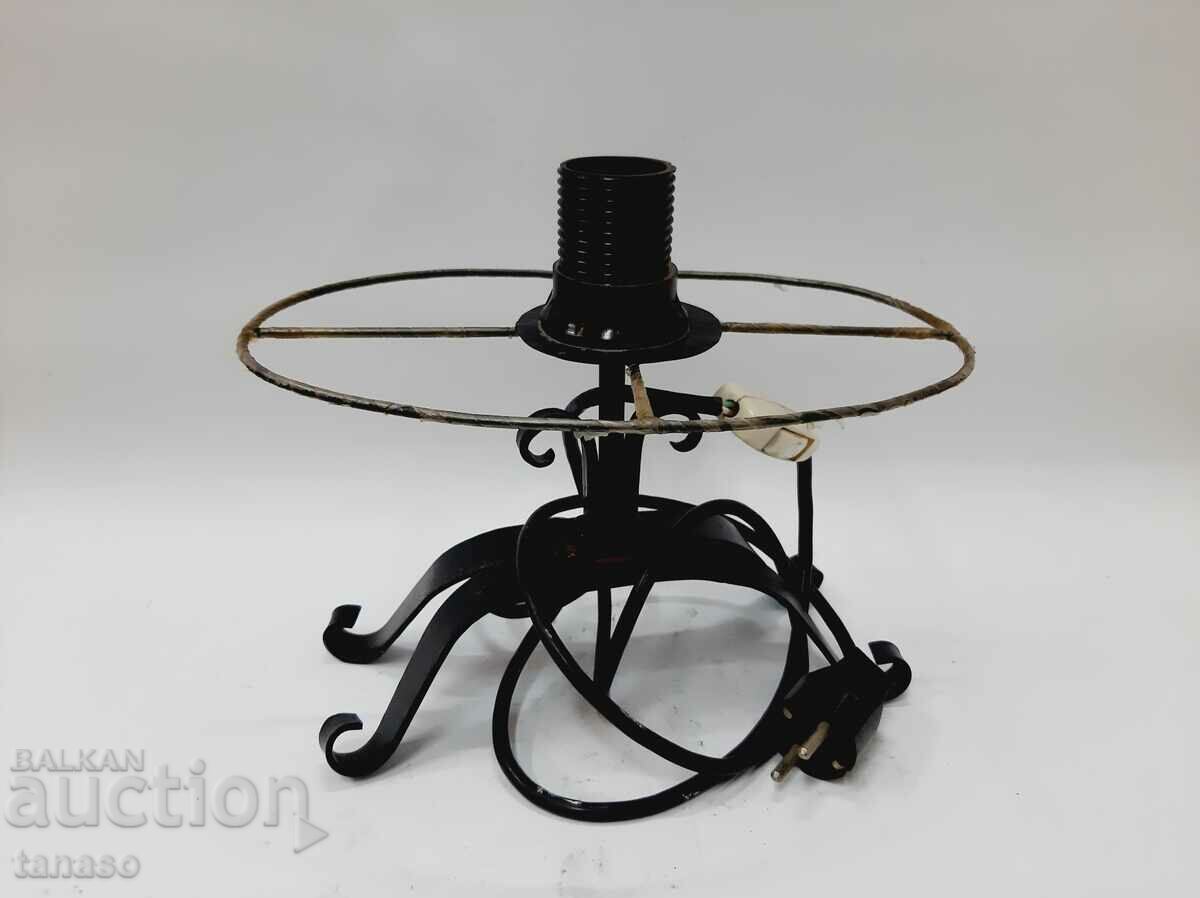 Old wrought iron table lamp(4.3)
