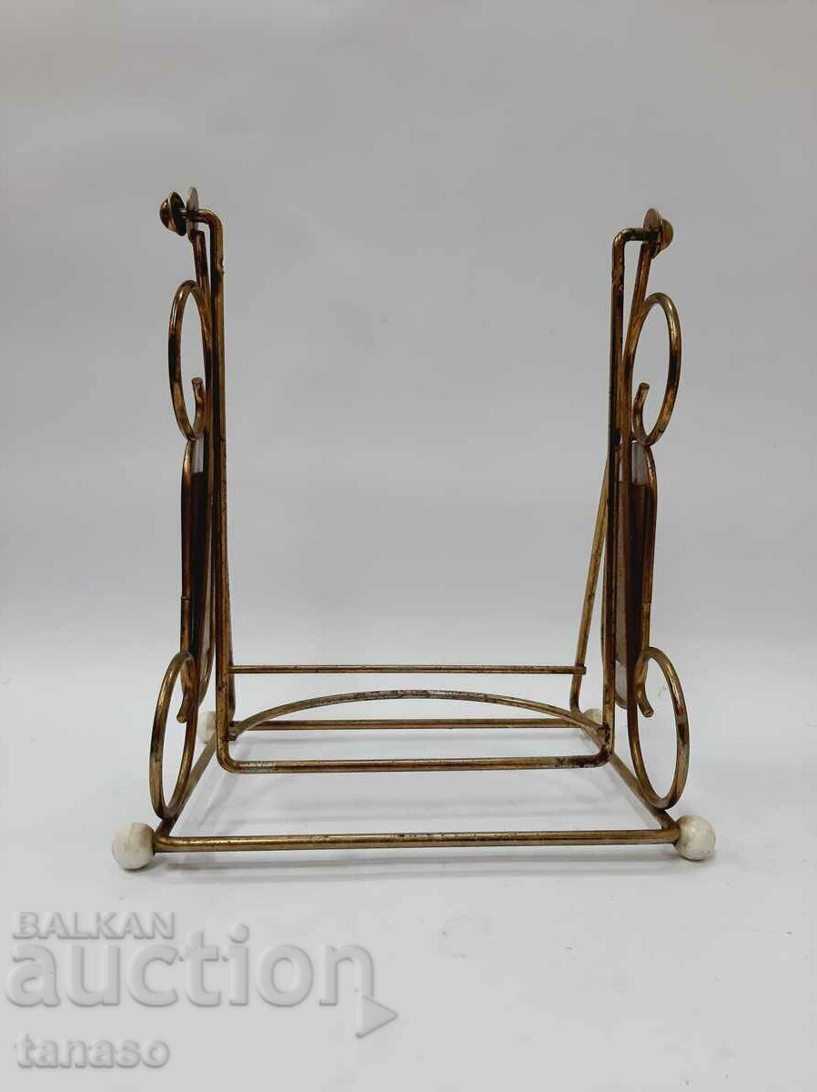 Παλιά μπρούτζινη βάση (κούνια) για ουίσκι "Chivas Regal" με τιμή € 14.00 | 27.38 BGN