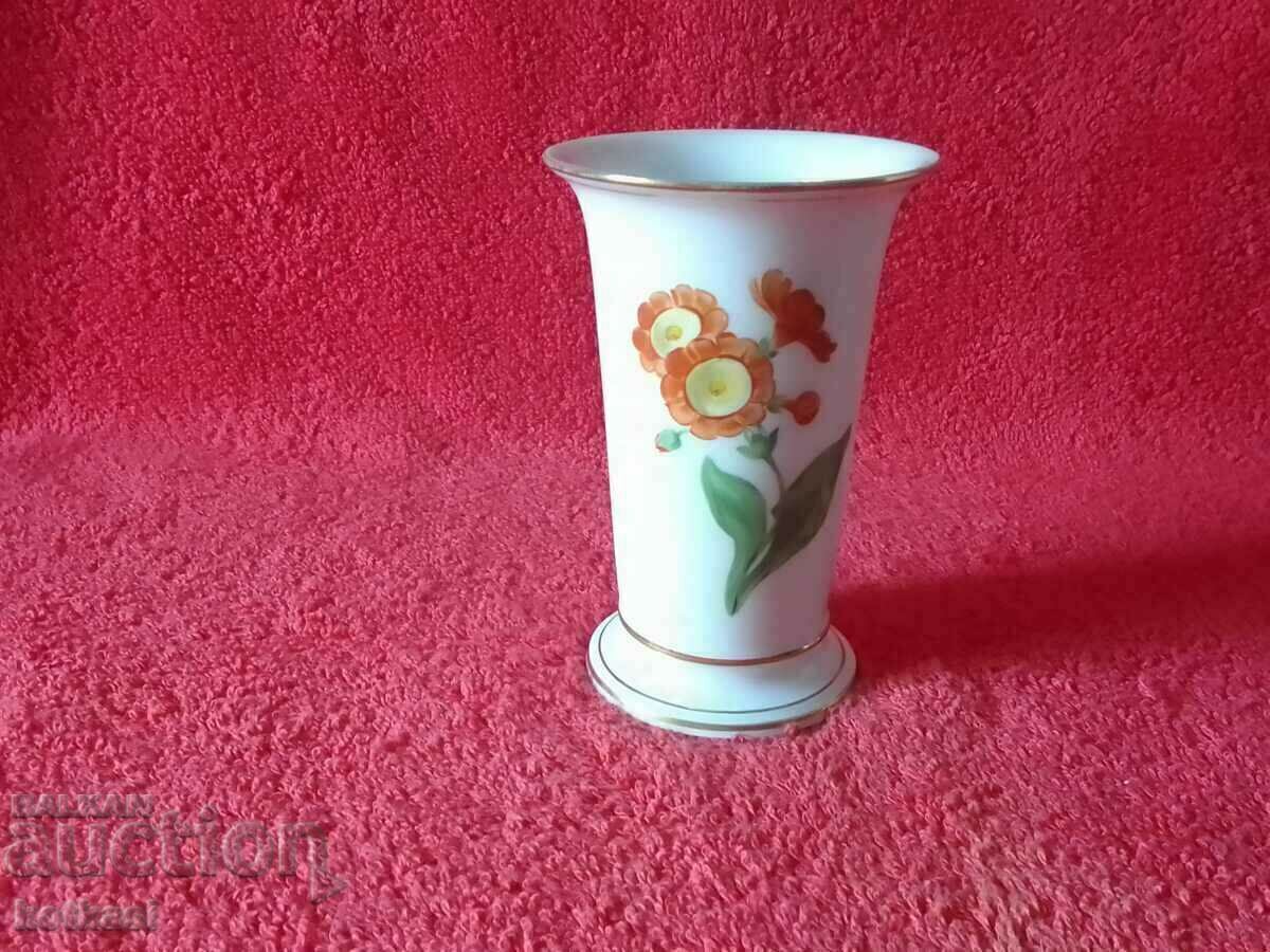 Vaza veche de portelan aurit florile Germaniei Meissen Meissen cu preț 285.50 BGN | € 145.97