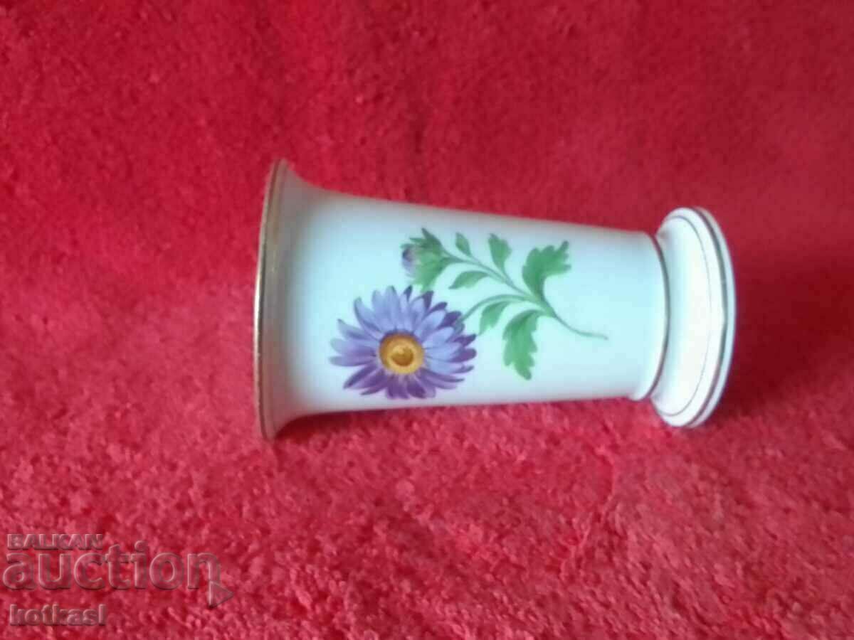 Livrarea Vaza veche de portelan aurit florile Germaniei Meissen Meissen