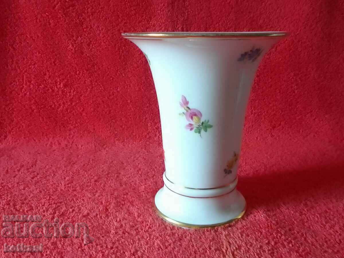 Παλαιό πορσελάνινο βάζο που επιχρυσώνει Γερμανία λουλούδια Meissen Meissen με τιμή 365.50 BGN | € 186.88 Παλαιό πορσελάνινο βάζο που επιχρυσώνει Γερμανία λουλούδια Meissen Meissen με τιμή 365.50 BGN | € 186.88