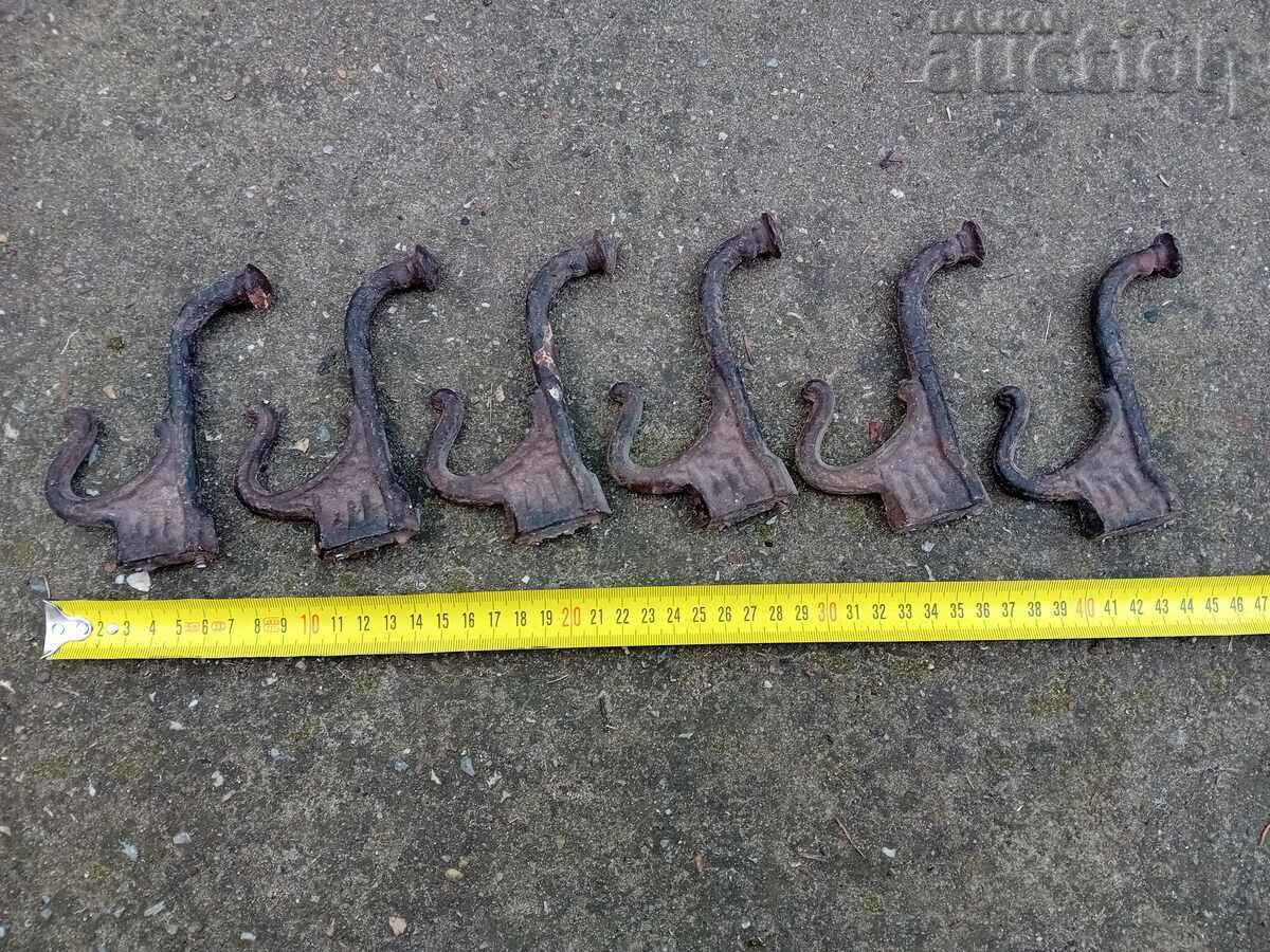 antique cast iron hangers 6 pieces - 5 antique cast iron hangers 6 pieces - 5