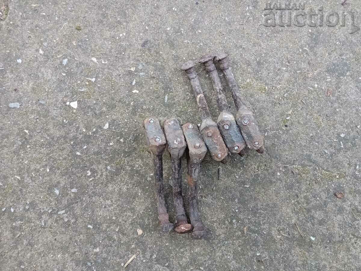 antique cast iron hangers 6 pieces - 6 antique cast iron hangers 6 pieces - 6