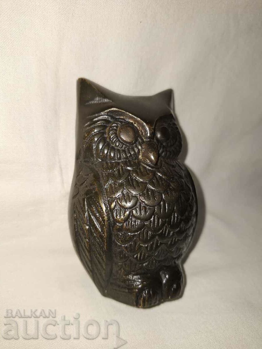 Old bronze owl owl figure with price 25.00 BGN | € 12.78 Old bronze owl owl figure with price 25.00 BGN | € 12.78