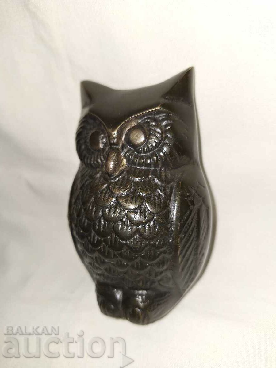 Old bronze owl owl figure
