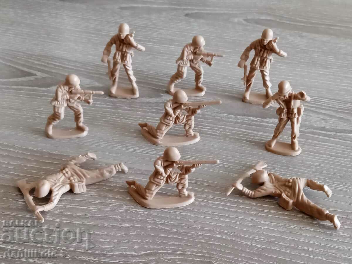 *$*Y*$* FROM 9 SOLDIERS MILITARY FIGURES COLLECTION *$*Y*$* with price 7.63 BGN | € 3.90