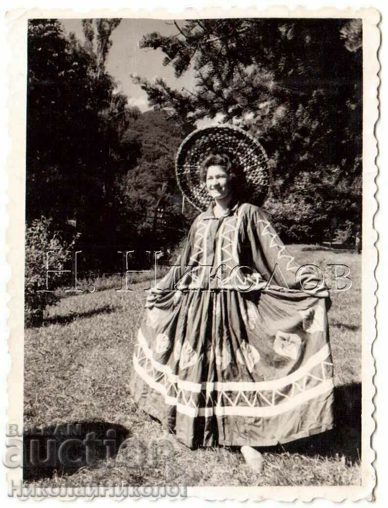 1961 FOTO MICI VECHI PĂDURĂ MAȘINĂ KOSTENET G746
