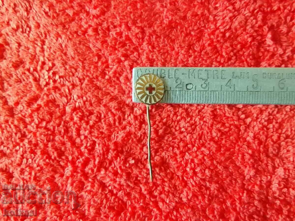 Old Metal Royal Badge Enamel Pin Red Cross with price 15.50 BGN | € 7.93 Old Metal Royal Badge Enamel Pin Red Cross with price 15.50 BGN | € 7.93