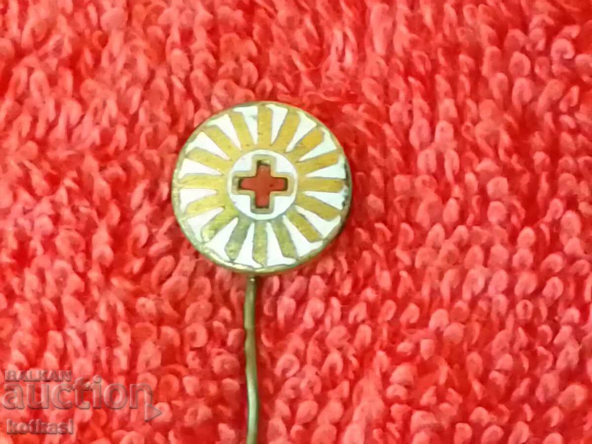 Old Metal Royal Badge Enamel Pin Red Cross - 7 Old Metal Royal Badge Enamel Pin Red Cross - 7