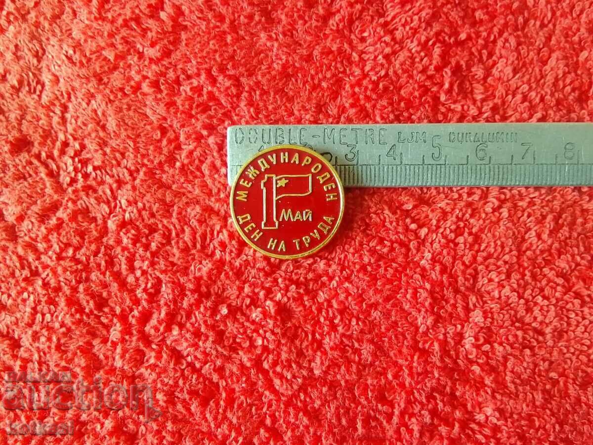 Old May 1st International Labor Day metal badge
