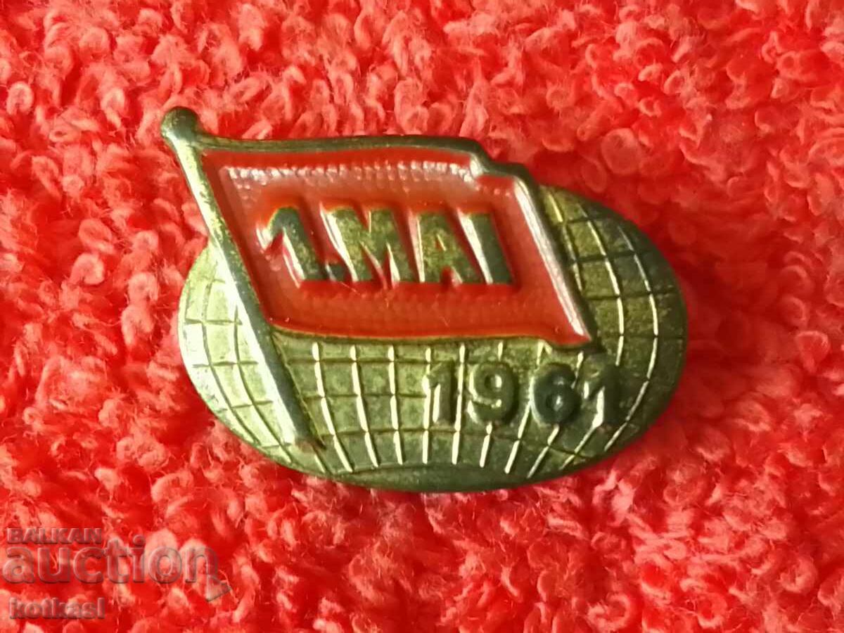 Auction Old solid bronze badge 1st May 1 .MAI 1961 Auction Old solid bronze badge 1st May 1 .MAI 1961