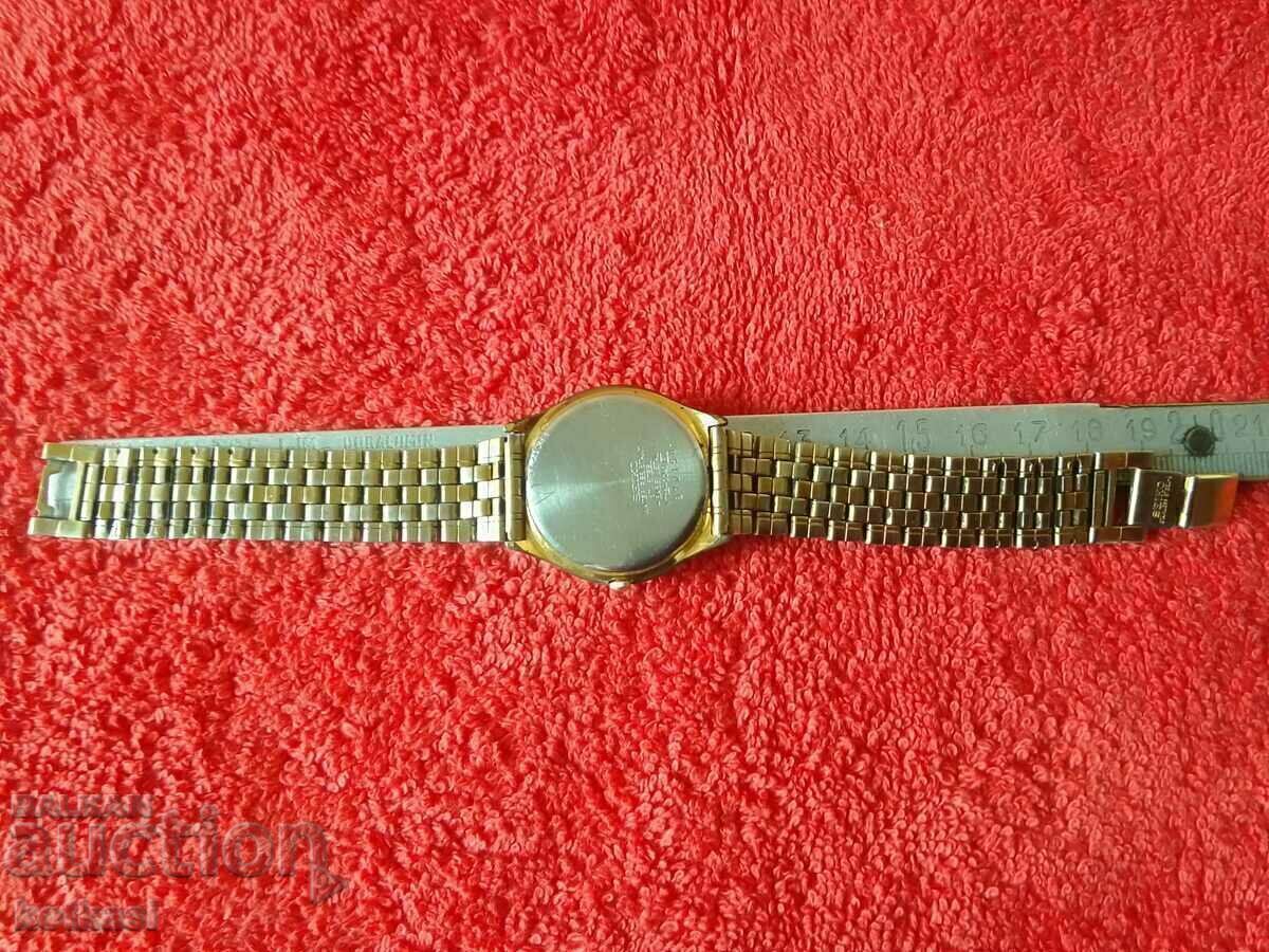 Δημοπρασία Πολύ παλιό ανδρικό ρολόι χειρός από επιχρυσωμένο χαλαζία SEIKO