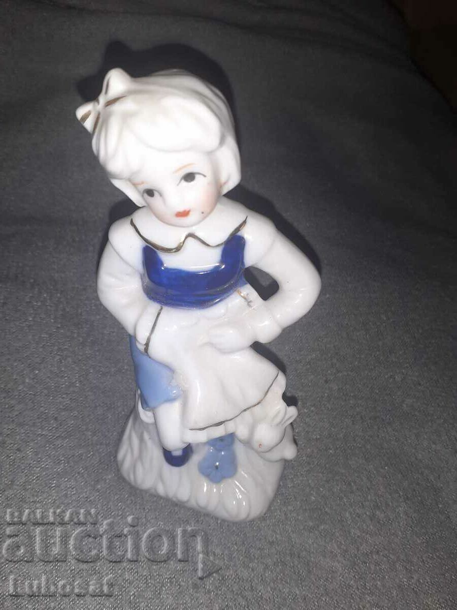 A beautiful porcelain figure