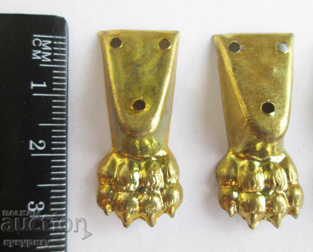 Auction Lot of 4 old lion paw feet for box Auction Lot of 4 old lion paw feet for box