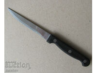 Serrated kitchen knife 22 cm stainless plastic handle