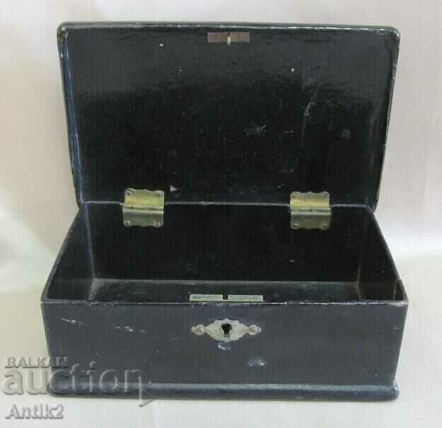 Delivery of 19th Century Wooden Jewelry Box Delivery of 19th Century Wooden Jewelry Box