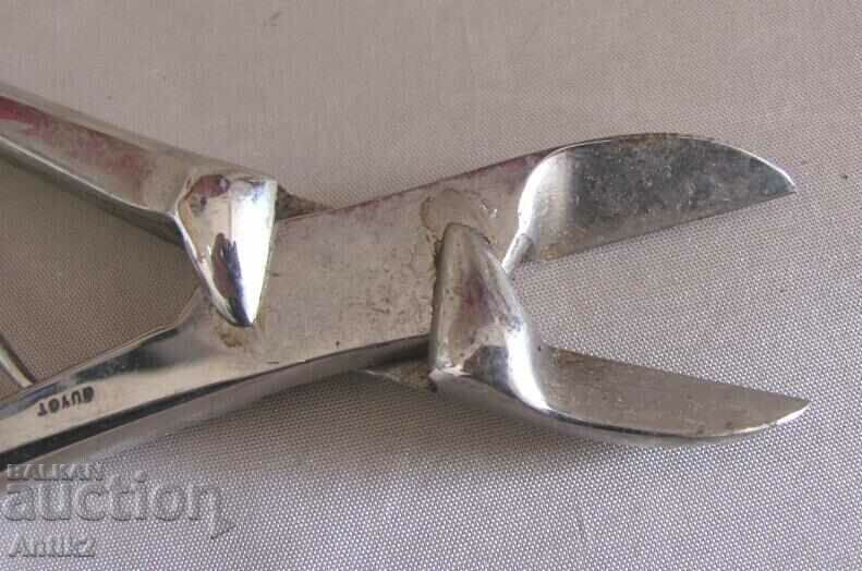 19th Century Medical Bone Cutting Instrument - 5