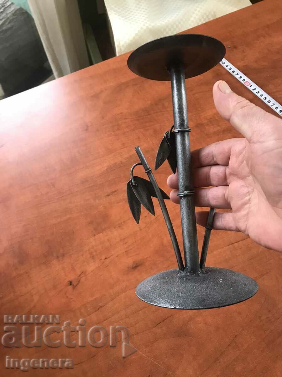 CANDLESTICK WROUGHT IRON METAL OLD - 5 CANDLESTICK WROUGHT IRON METAL OLD - 5