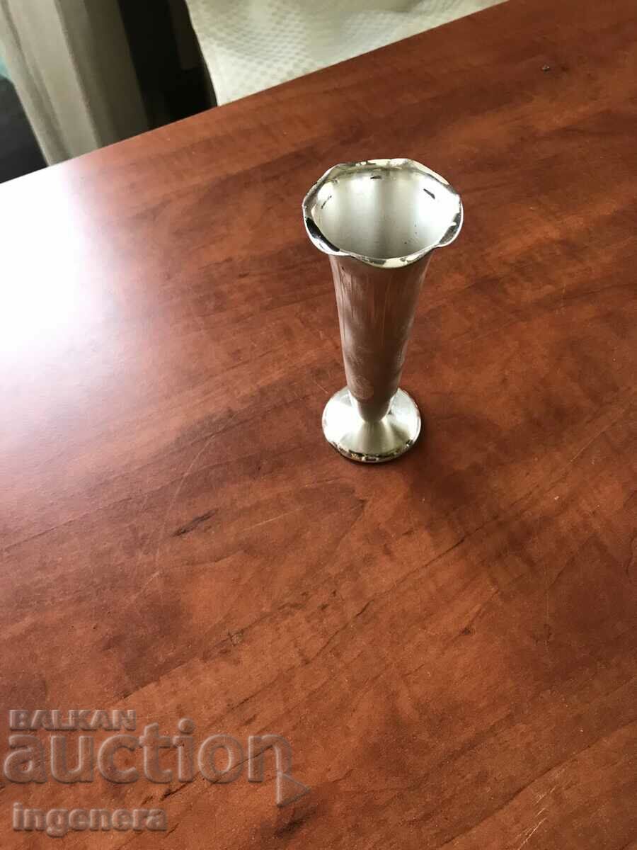 Delivery of VASE VASE COLOR METAL SOLID AND HEAVY COVER Delivery of VASE VASE COLOR METAL SOLID AND HEAVY COVER
