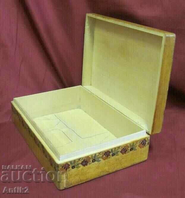 Delivery of 30's Wooden Jewelry Box Handmade and Painted Delivery of 30's Wooden Jewelry Box Handmade and Painted