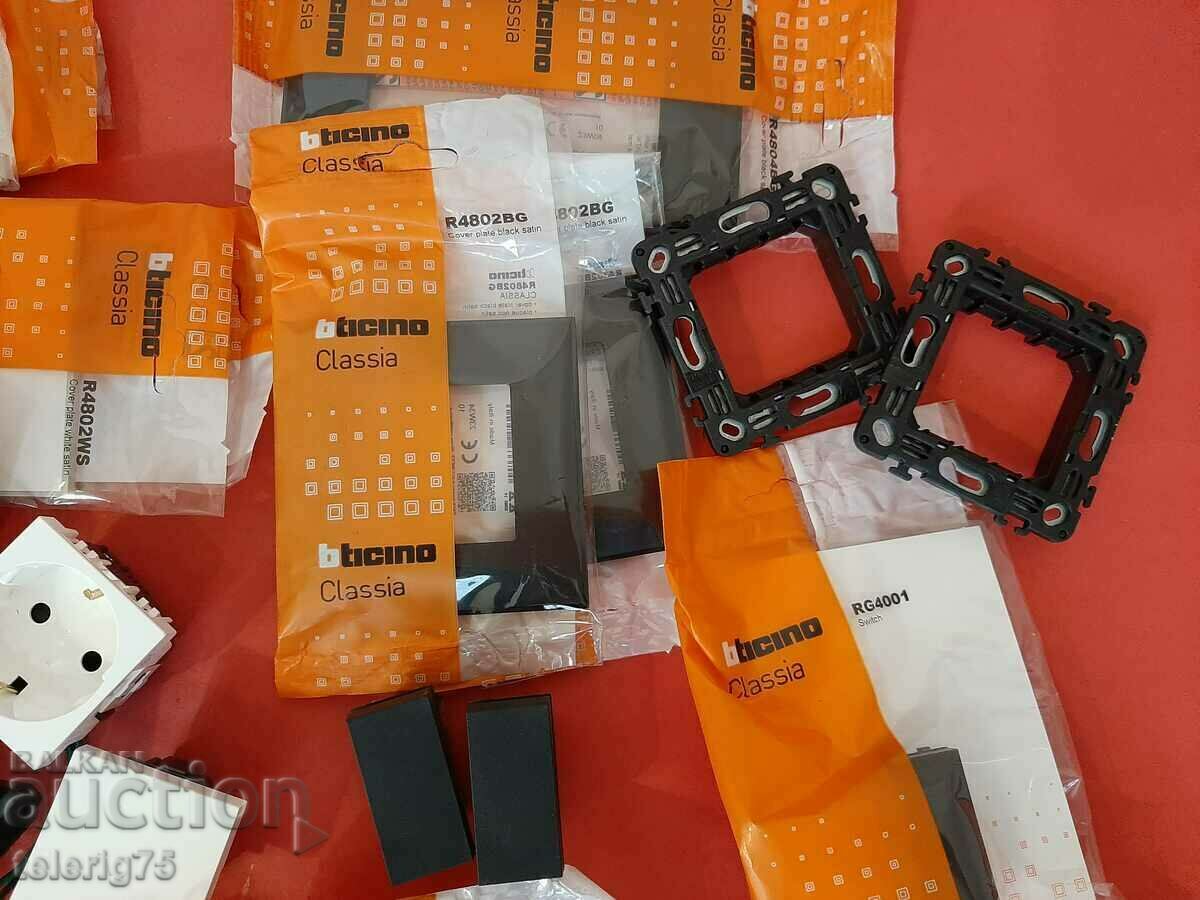 Auction BTICINO Classia Keys/Contacts/TV/RG45-White/Black Auction BTICINO Classia Keys/Contacts/TV/RG45-White/Black