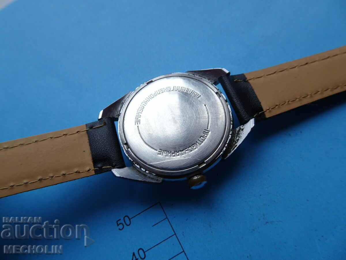 Auction COLLECTIBLE RUSSIAN WATCH DIAMOND 18 STONE CHZZ Auction COLLECTIBLE RUSSIAN WATCH DIAMOND 18 STONE CHZZ