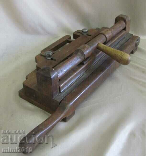 Ξύλινη πρωτότυπη μηχανή κοπής φωτογραφιών 19ου αιώνα - 6 Ξύλινη πρωτότυπη μηχανή κοπής φωτογραφιών 19ου αιώνα - 6
