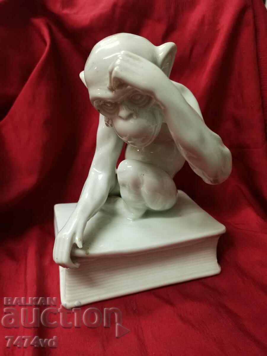 MAIMUTA LUI DARWIN DE PORCELAN PLASTIC EXTREM DE RAR