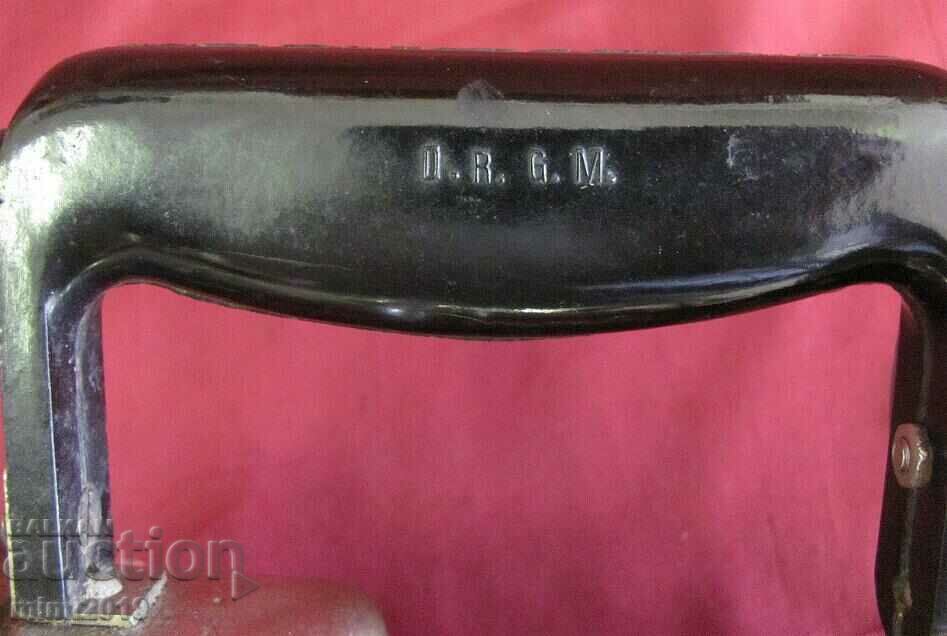 Auction 40's WWII Medical Field Inhaler Auction 40's WWII Medical Field Inhaler