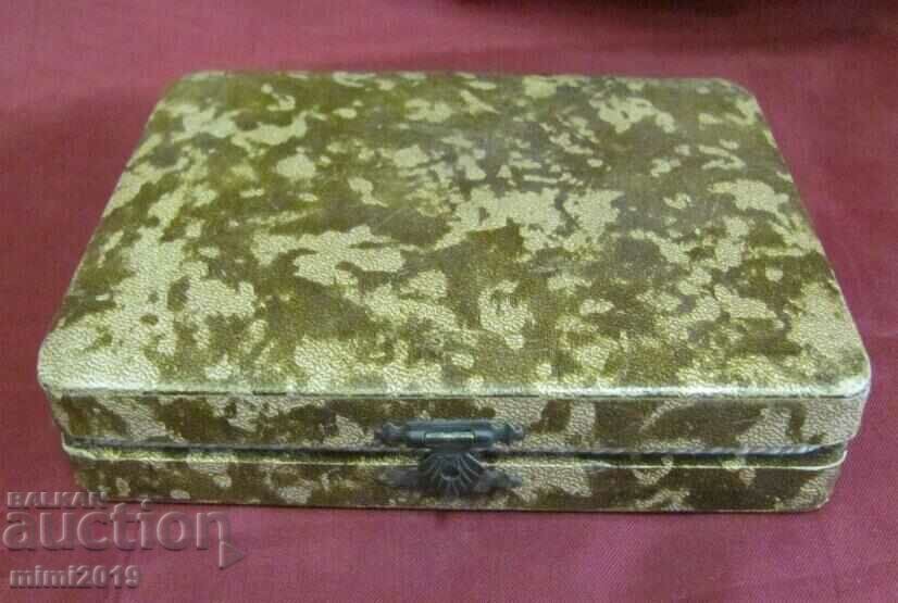 30's Old Lady's Toiletry with price 60.00 BGN | € 30.68 30's Old Lady's Toiletry with price 60.00 BGN | € 30.68