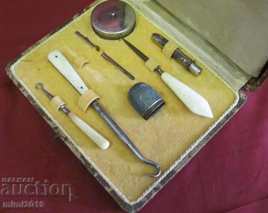 30's Old Lady's Toiletry - 5 30's Old Lady's Toiletry - 5