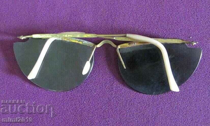 30's Old Women's Glasses with price 50.00 BGN | € 25.56 30's Old Women's Glasses with price 50.00 BGN | € 25.56