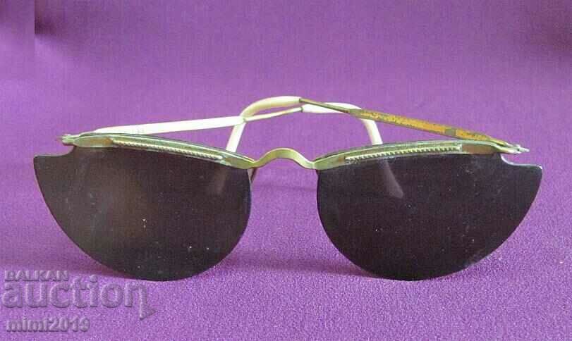 Auction 30's Old Women's Glasses Auction 30's Old Women's Glasses