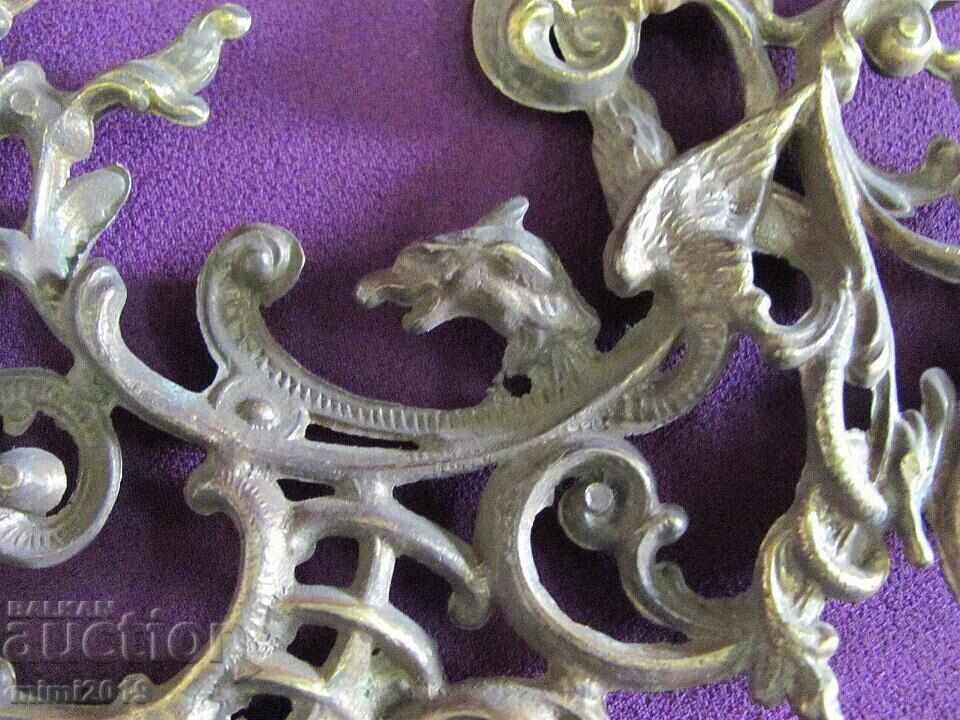 Παράδοση Πρωτότυπο μπρούτζινο επίχρυσο διάκοσμο μπαρόκ του 18ου αιώνα Παράδοση Πρωτότυπο μπρούτζινο επίχρυσο διάκοσμο μπαρόκ του 18ου αιώνα