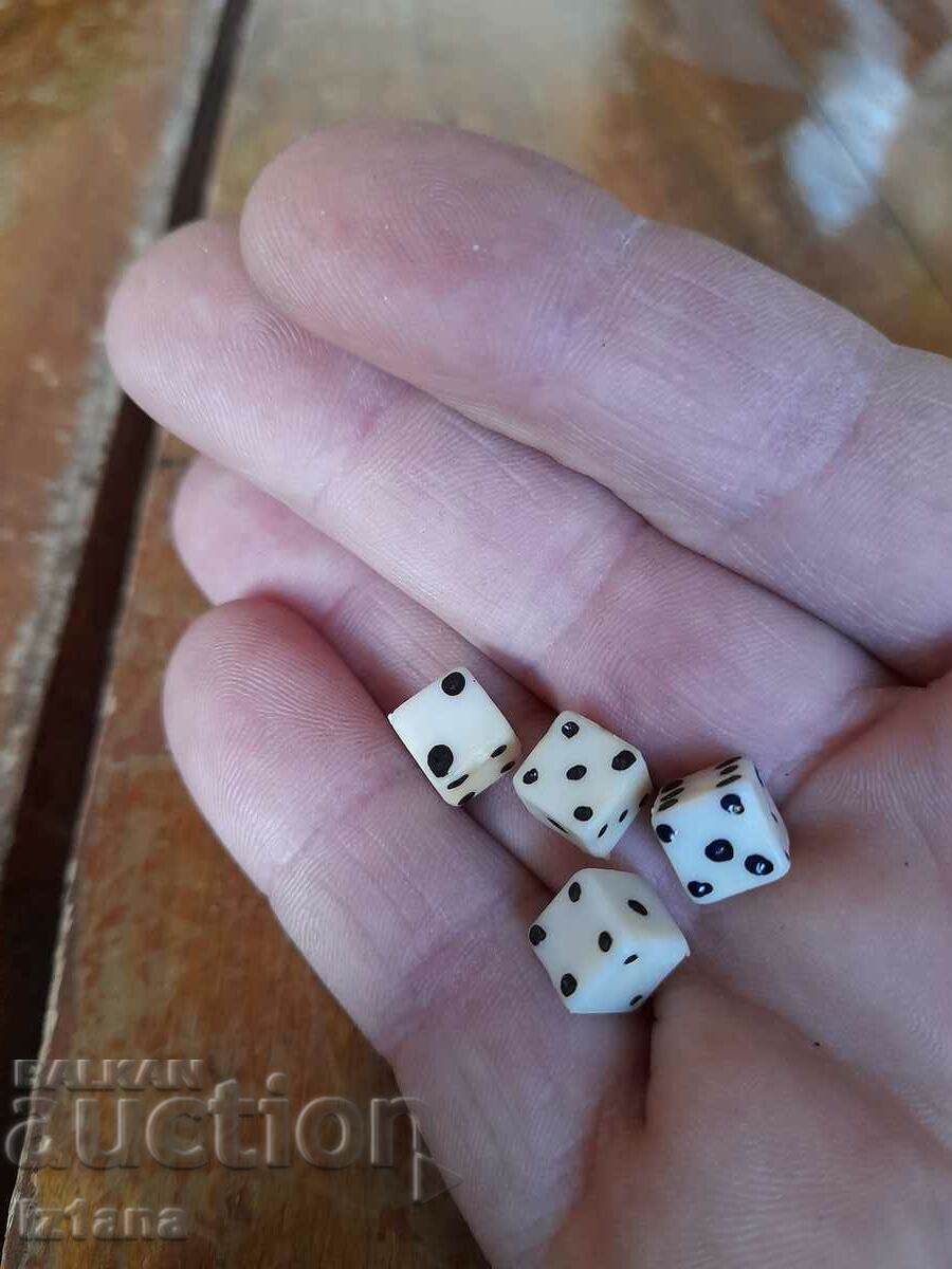 Delivery of Old dice, dice, dice Delivery of Old dice, dice, dice