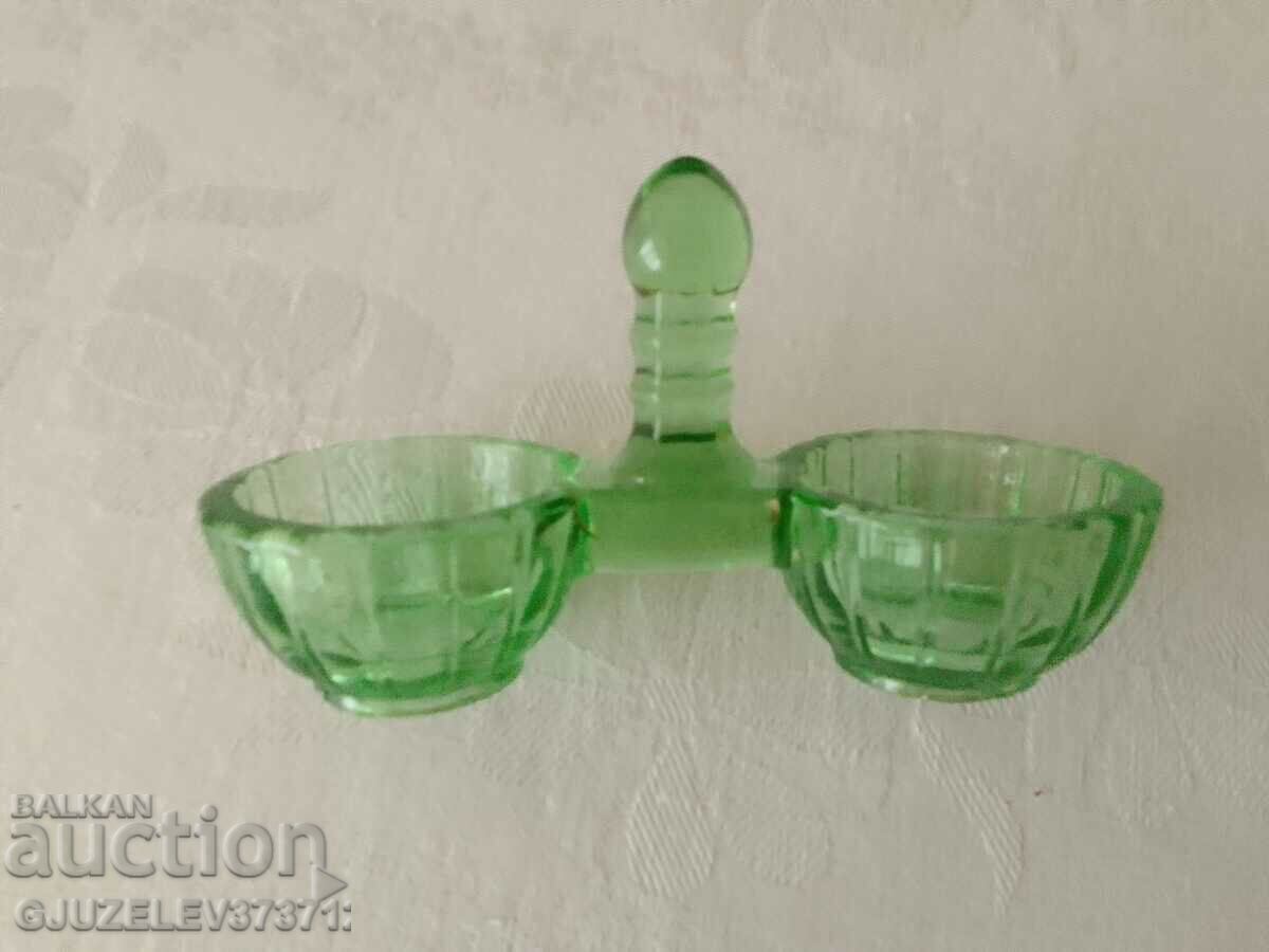 Art Deco green glass salt shaker with price 32.00 BGN | € 16.36 Art Deco green glass salt shaker with price 32.00 BGN | € 16.36