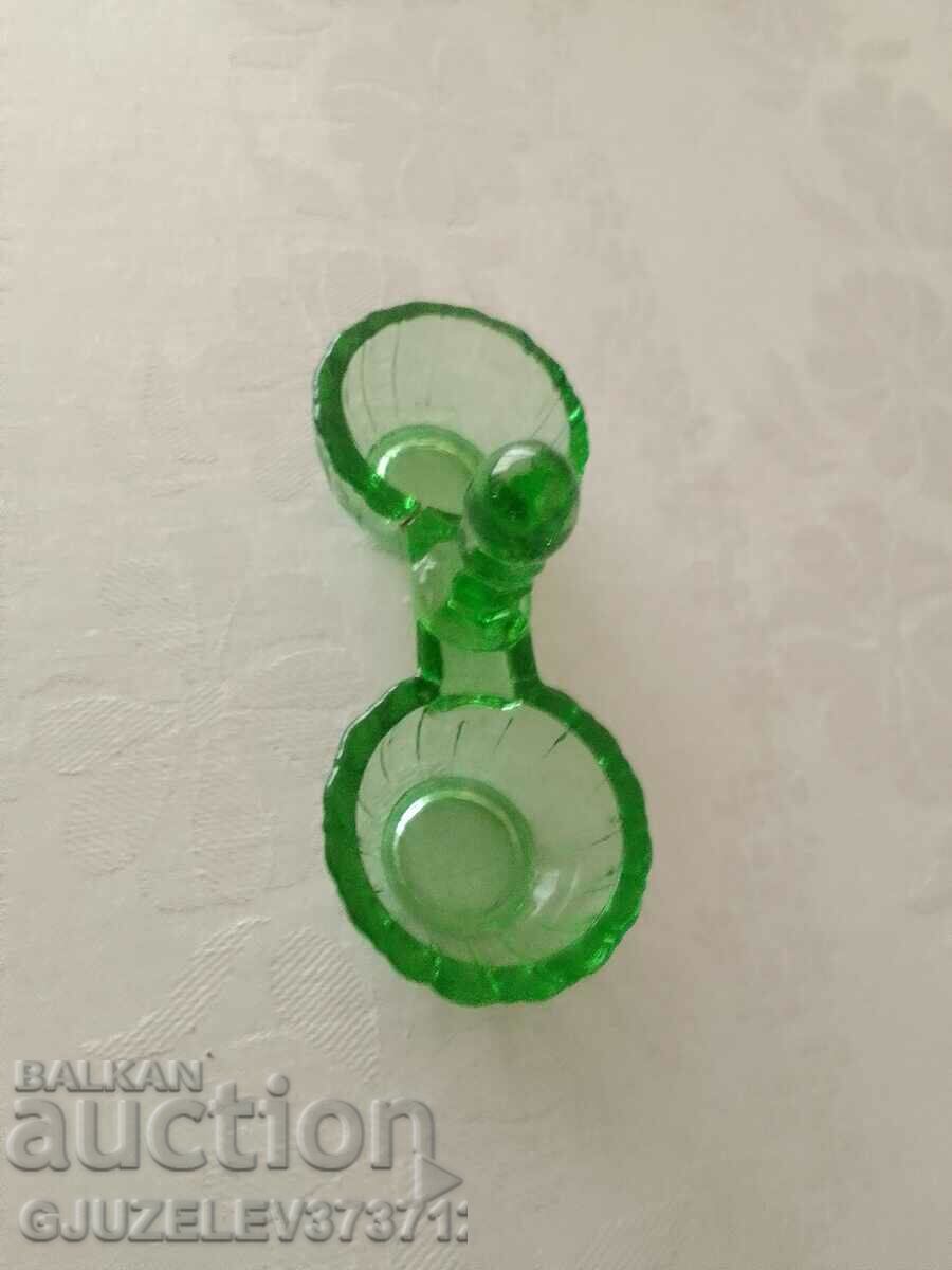 Auction Art Deco green glass salt shaker Auction Art Deco green glass salt shaker
