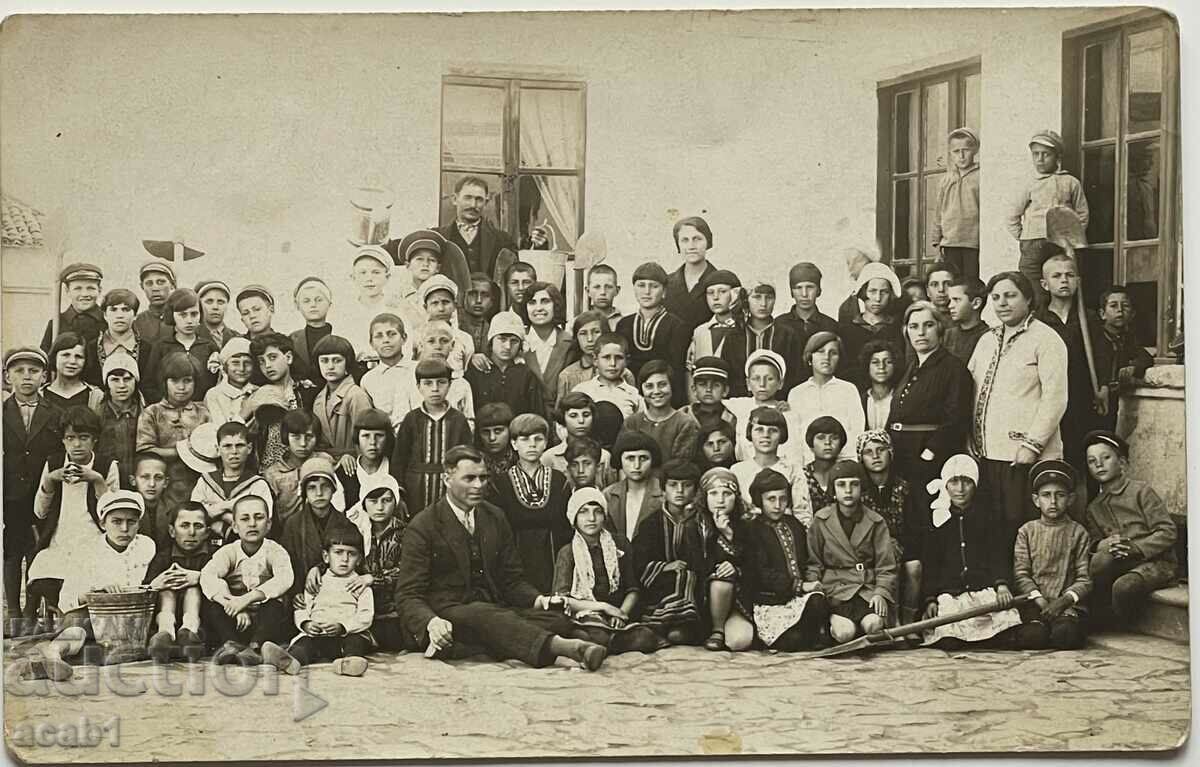 Карнобат Ученици 1931