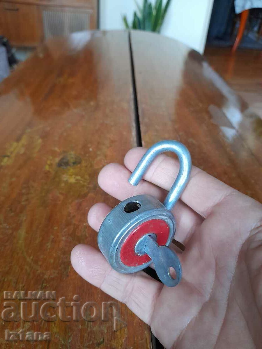 Delivery of Old padlock Delivery of Old padlock