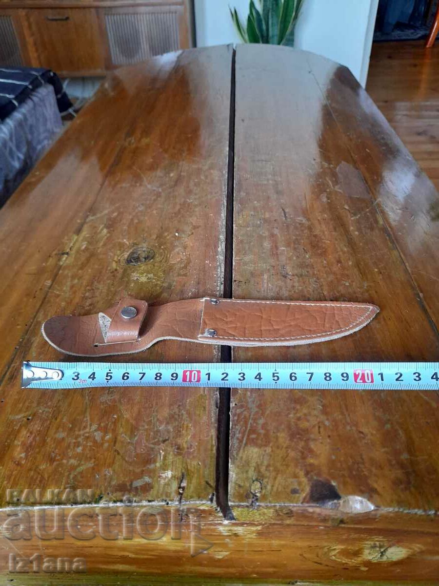 Παλιά δερμάτινη θήκη μαχαιριού με τιμή 27.00 BGN | € 13.80 Παλιά δερμάτινη θήκη μαχαιριού με τιμή 27.00 BGN | € 13.80