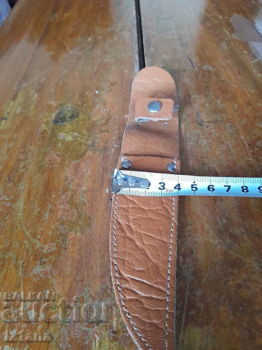 Δημοπρασία Παλιά δερμάτινη θήκη μαχαιριού Δημοπρασία Παλιά δερμάτινη θήκη μαχαιριού