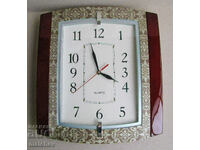 Spectacular wall clock 33/38 cm quartz, excellent - like new