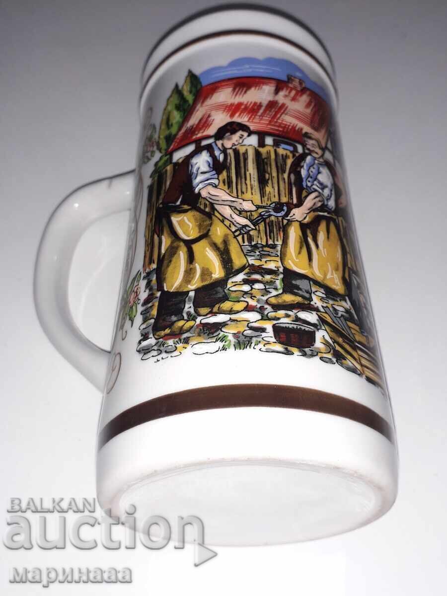 Delivery of LARGE BEAUTIFUL MUG. PORCELAIN