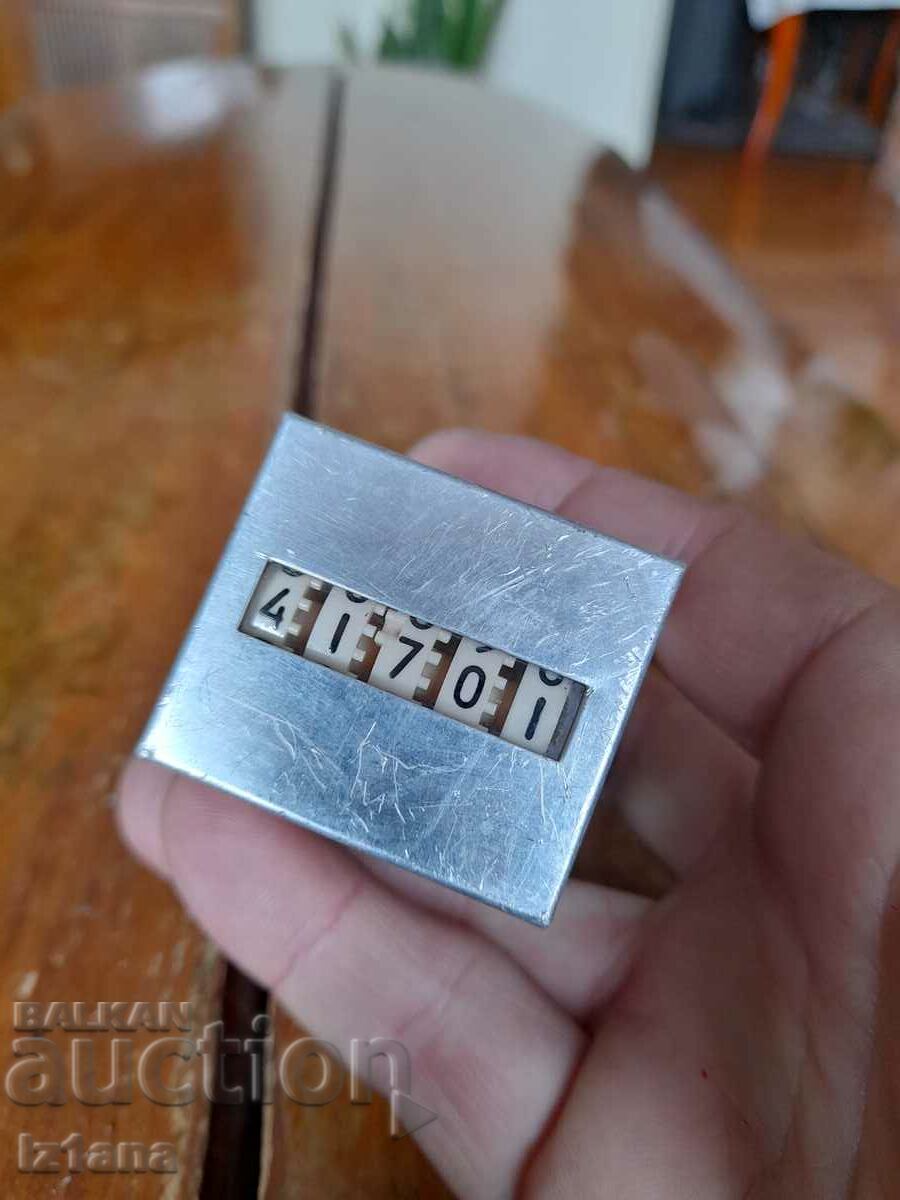 Old motorcycle watch with price 22.00 BGN | € 11.25 Old motorcycle watch with price 22.00 BGN | € 11.25