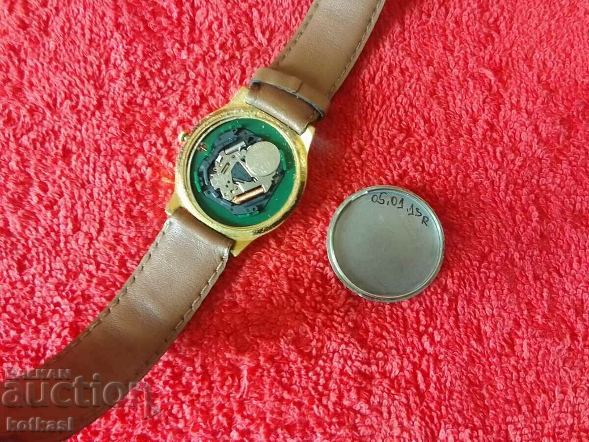 Auction  Old LORUS JAPAN quartz gold plated men's watch