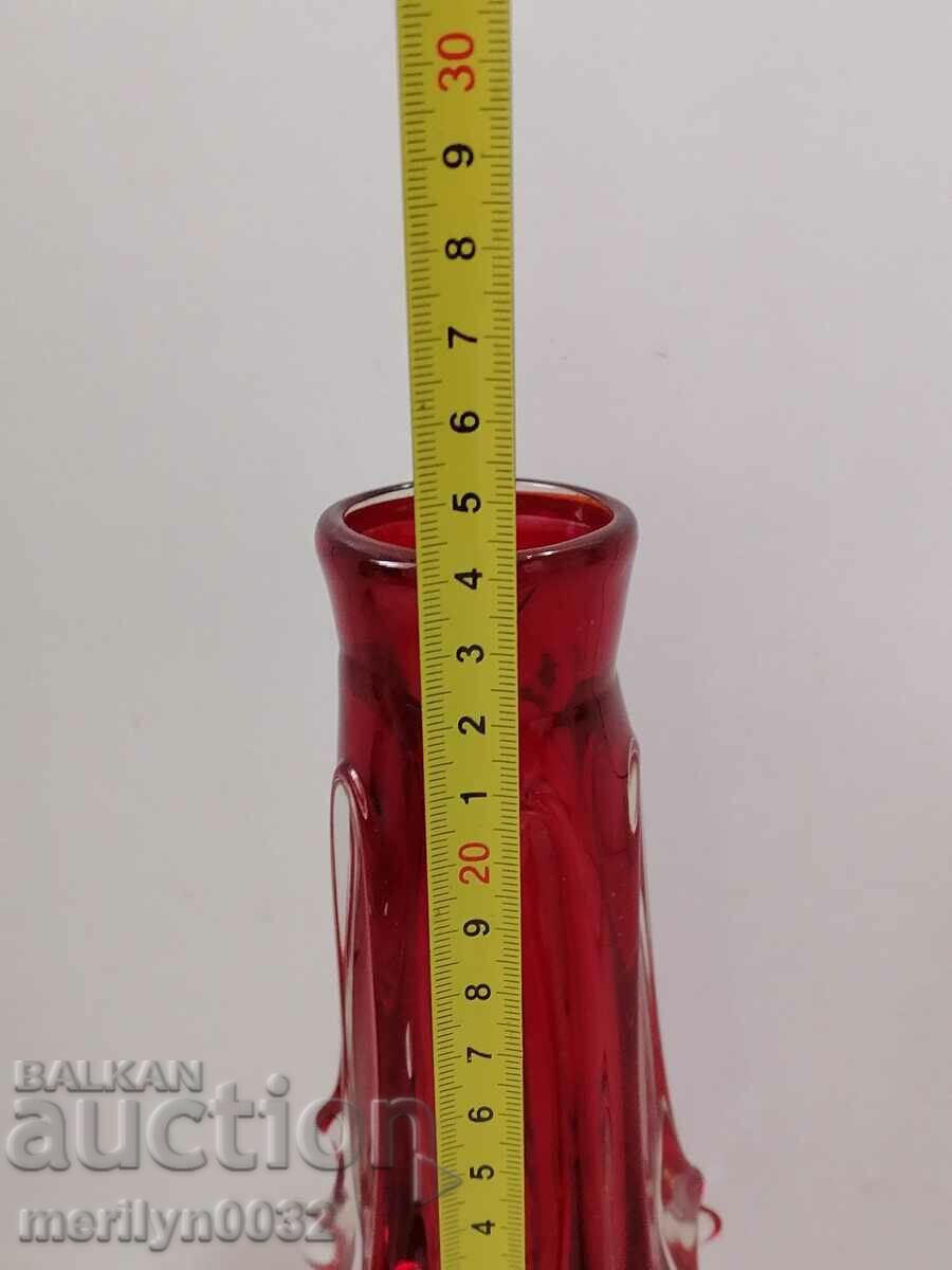 Auction Old red blown glass vase Auction Old red blown glass vase