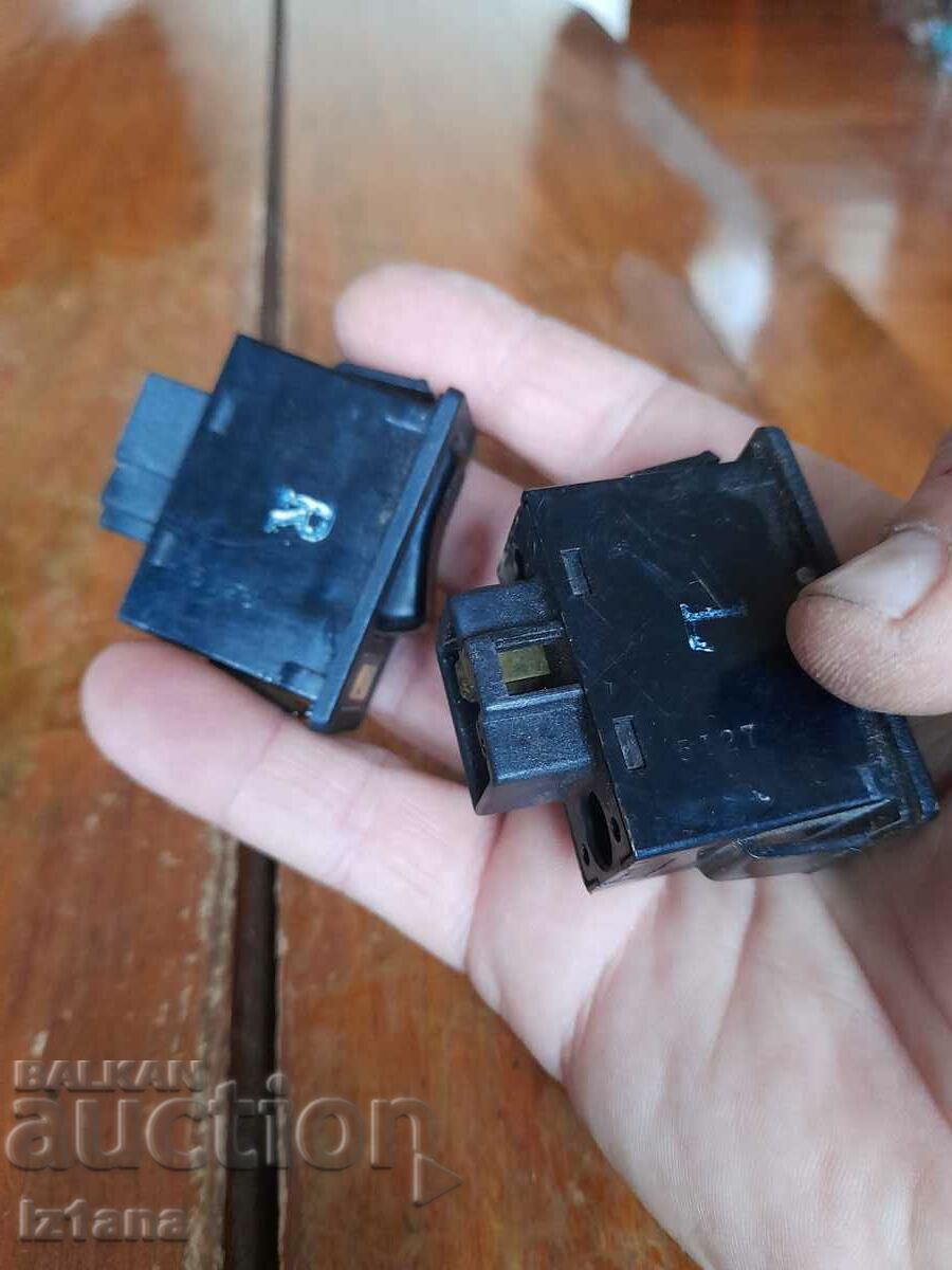 Licitație Butoane vechi de încălzire a scaunelor Licitație Butoane vechi de încălzire a scaunelor