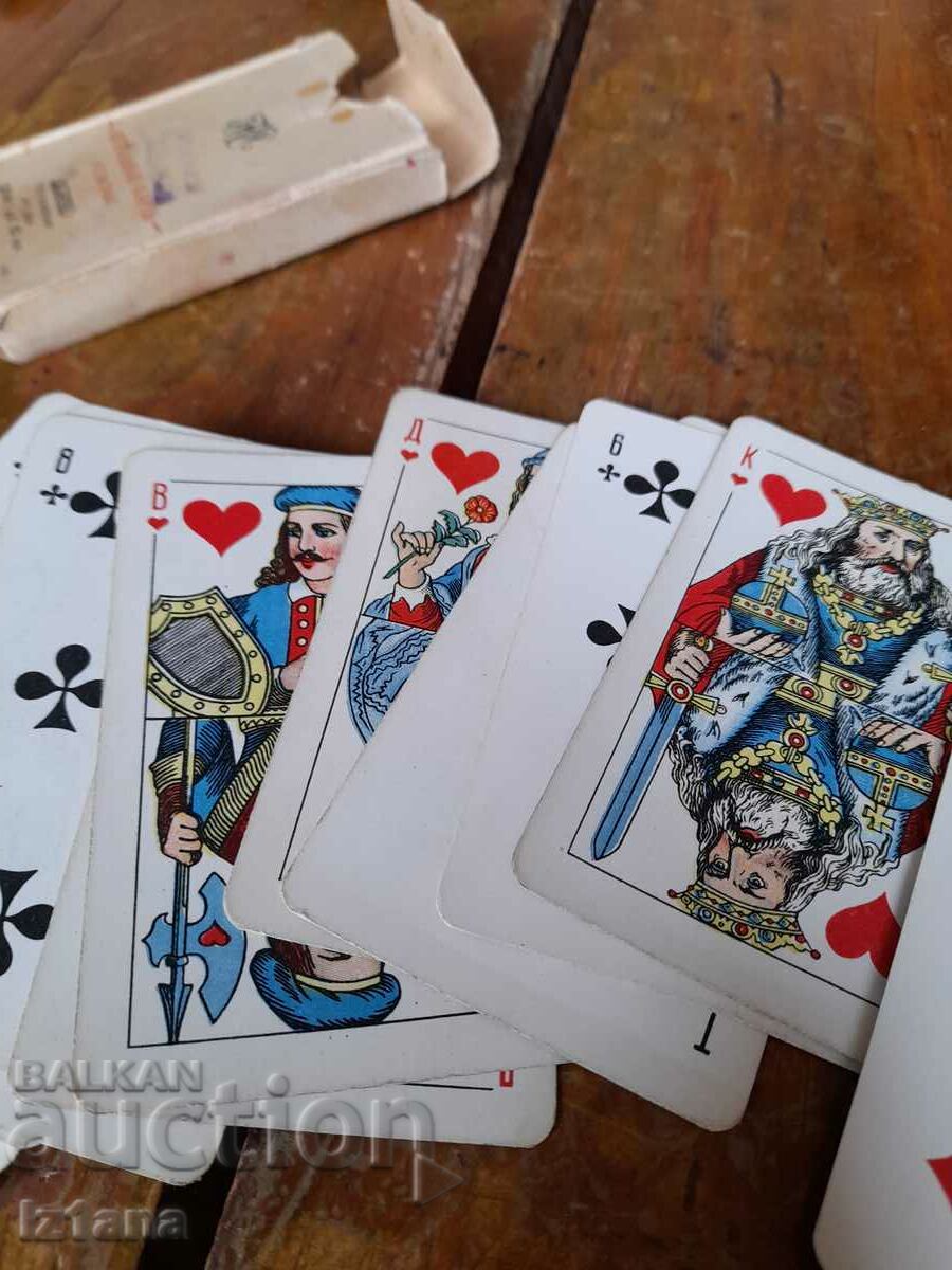 Delivery of Old playing cards Delivery of Old playing cards